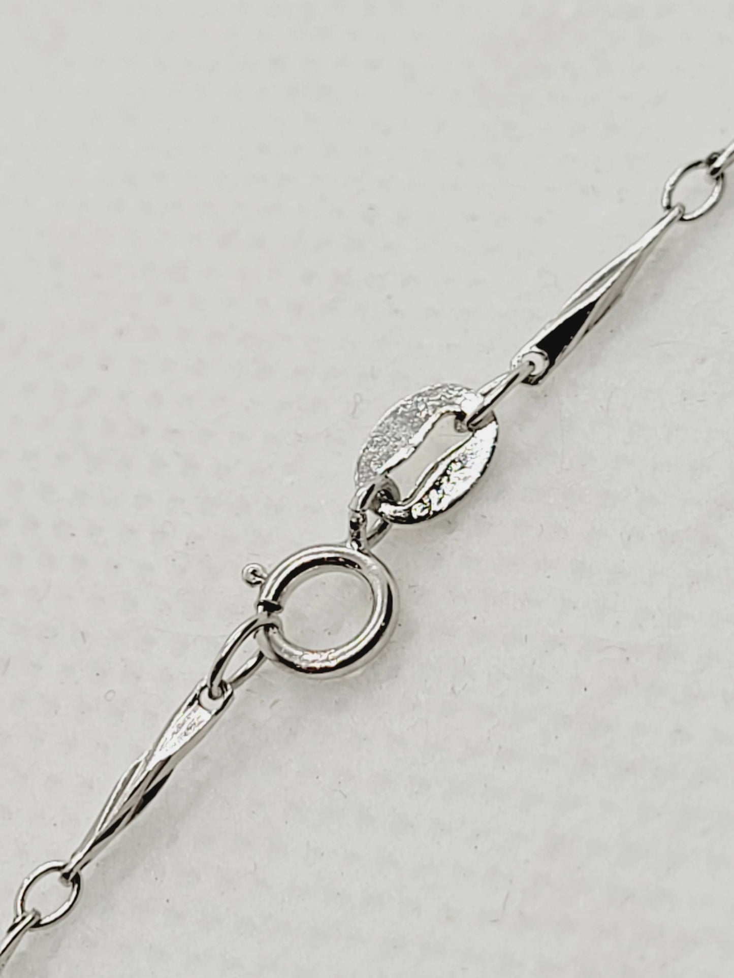 16ÃƒÆ’Ã‚Â¢ÃƒÂ¢Ã¢â‚¬Å¡Ã‚Â¬Ãƒâ€šÃ‚Â 1.5x6mm Twist Chain | 925 Sterling Silver image 1