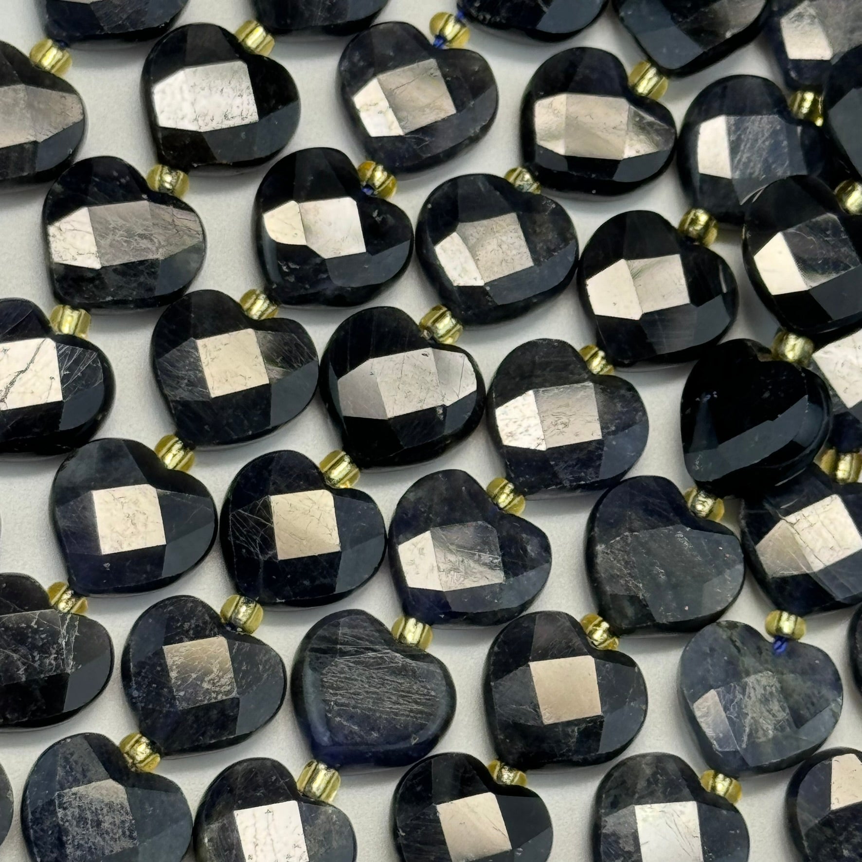 Iolite Faceted Heart 12ÃƒÆ’Ã†â€™Ãƒâ€ Ã¢â‚¬â„¢ÃƒÆ’Ã‚Â¢ÃƒÂ¢Ã¢â‚¬Å¡Ã‚Â¬ÃƒÂ¢Ã¢â€šÂ¬Ã‚Â12 mm Beads image 3