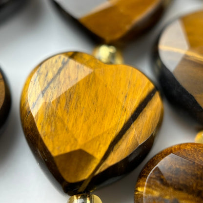 Tiger's Eye Faceted Heart 12ÃƒÆ’Ã†â€™Ãƒâ€ Ã¢â‚¬â„¢ÃƒÆ’Ã‚Â¢ÃƒÂ¢Ã¢â‚¬Å¡Ã‚Â¬ÃƒÂ¢Ã¢â€šÂ¬Ã‚Â12 mm Beads image 2